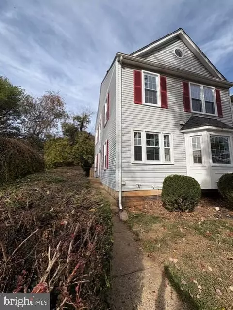 748 Cherry Tree Ln, Warrenton, VA 20186