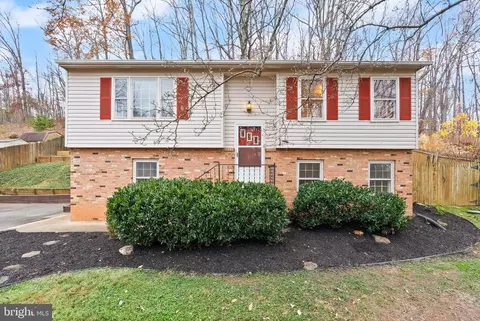 6738 Kelly Rd, Warrenton, VA 20187