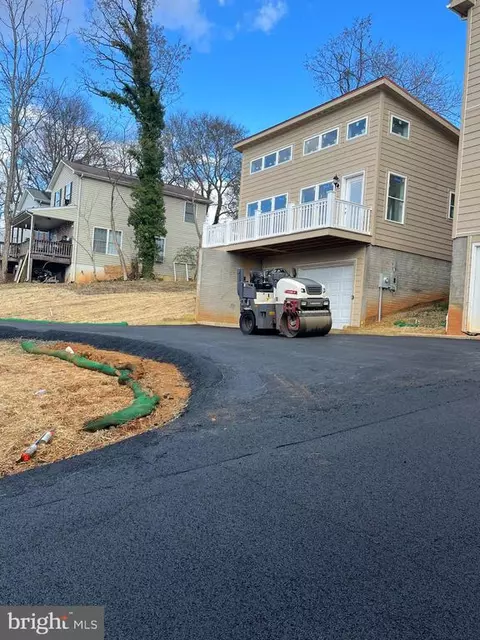 141 Haiti St, Warrenton, VA 20186