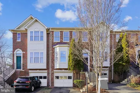 796 Col Edmonds Ct, Warrenton, VA 20186