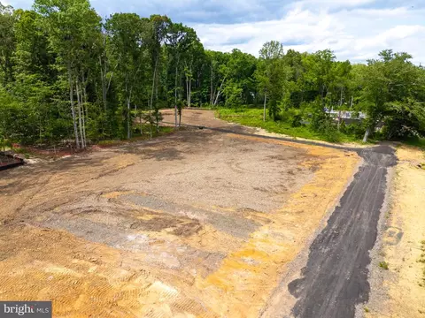 Gray Meadow Ct, Warrenton, VA 20187