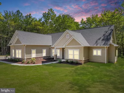 Gray Meadow Ct, Warrenton, VA