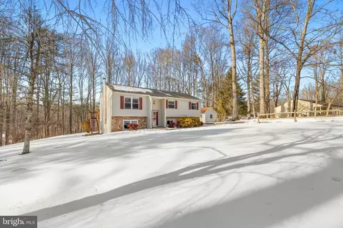 5666 Red Maple Ct, Warrenton, VA 20187