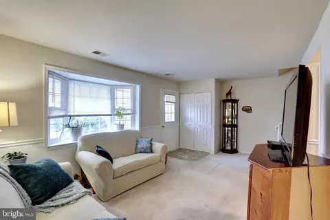 4519 Appledale Ct, Marshall, VA 20115 photo 5