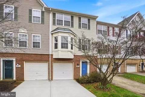 541 Highland Towne Ln, Warrenton, VA 20186