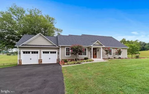 9520 Maidstone Rd, Delaplane, VA 20144