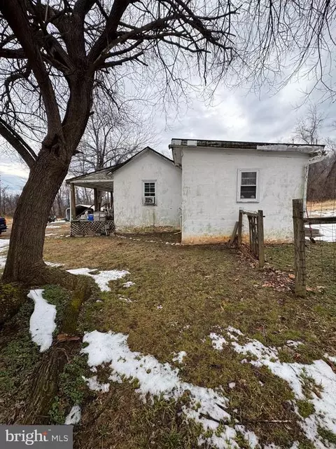 3847 Leeds Manor Rd, Markham, VA 22643