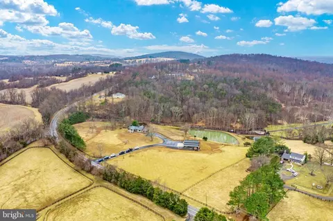7464 Wilson Rd, Warrenton, VA 20186