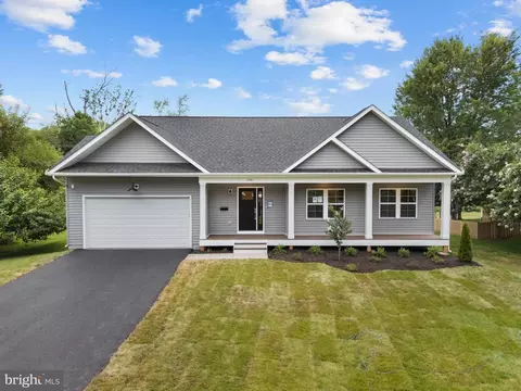 Albrecht Ln, Warrenton, VA 20187