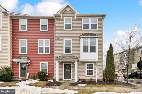 8547 Ross St, Bealeton, VA 22712