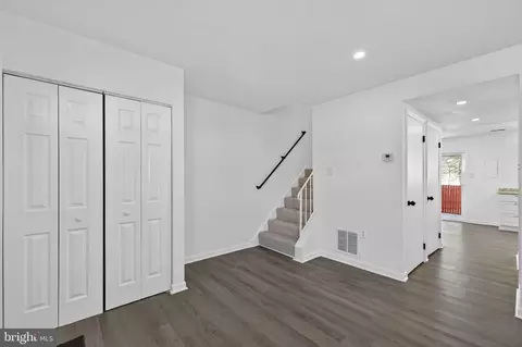 4530 Appledale Ct, Marshall, VA 20115 photo 6