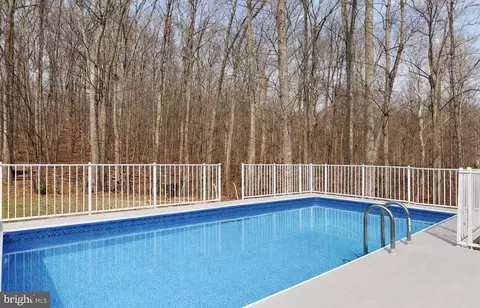 6246 John Barton Payne Rd, Marshall, VA 20115 photo 2