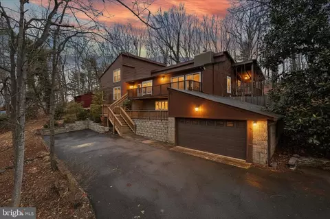 5196 Jackson Ct, Warrenton, VA 20187