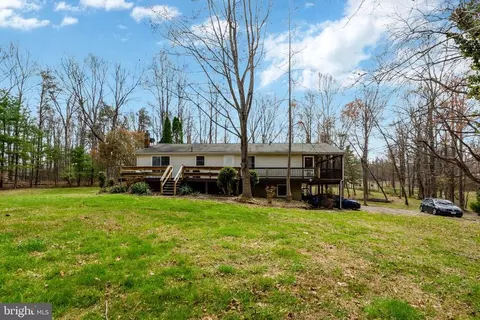 4645 Morgans Bluff Dr, Marshall, VA 20115 photo 3