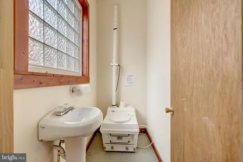 4645 Morgans Bluff Dr, Marshall, VA 20115 photo 40