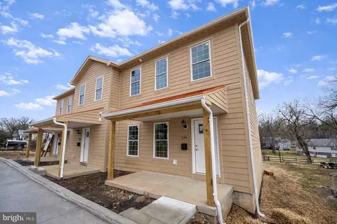 134 Haiti St, Warrenton, VA 20186