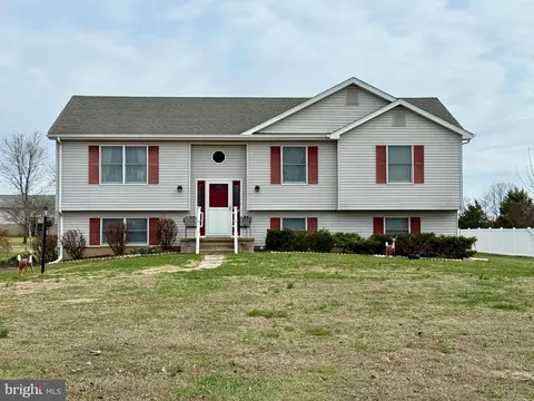 11245 Craig Ln, Bealeton, VA 22712