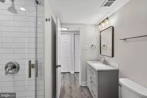 8611 Harrison Ct, Marshall, VA 20115 photo 6