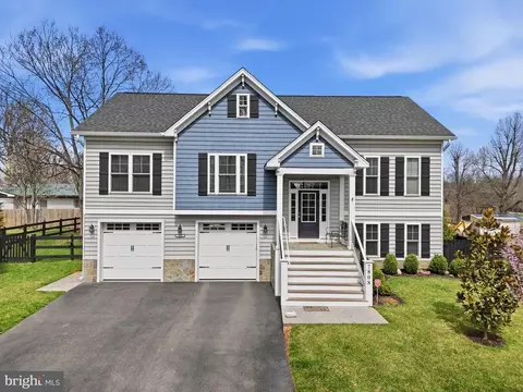 7808 Frytown Rd, Warrenton, VA 20187