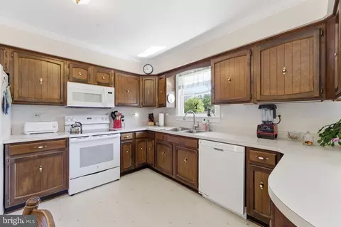 6163 Georgetown Rd, Broad Run, VA 20137 photo 21