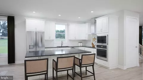 2570 Blue Ridge Ave #HOME 112, Marshall, VA 20115