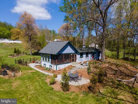 2675 Halfway Rd, The Plains, VA 20198