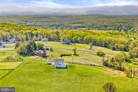 3039 Clearview Farm Ln, Warrenton, VA 20186