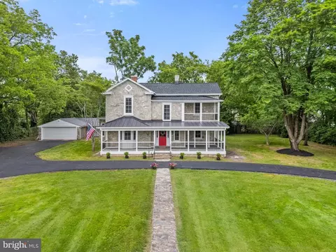 105 E Washington St E, Remington, VA 22734