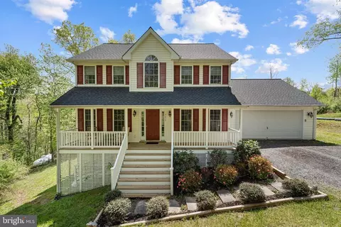 6678 Turning Run Ln, Marshall, VA 20115