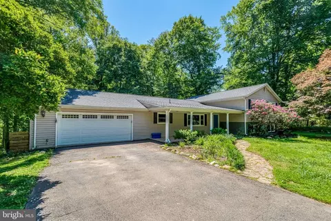 7199 Mill Run Dr, Warrenton, VA 20187
