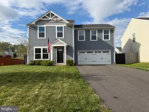 5035 Godwins Landing Dr, Remington, VA 22734