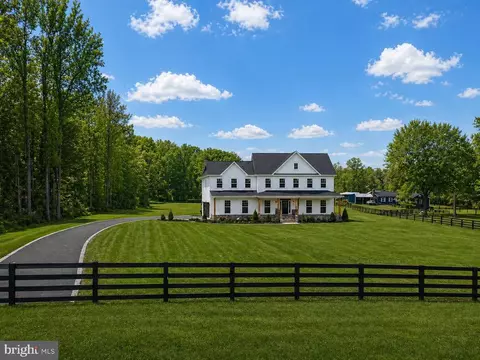 9586 S Pines Rd, Warrenton, VA 20186