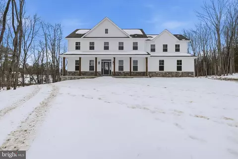 9586 S Pines Rd, Warrenton, VA 20186