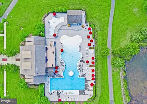 6962 Emma Ct, Warrenton, VA 20187