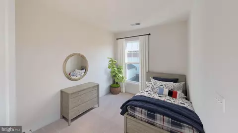 Bedroom - 8665 Anderson Ave, Marshall, VA 20115 photo 2 of 4