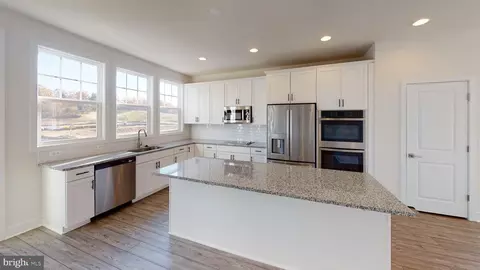 Entry Way - 8665 Anderson Ave, Marshall, VA 20115 photo 3 of 10