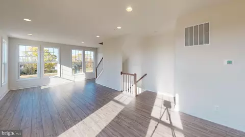 Entry Way - 8665 Anderson Ave, Marshall, VA 20115 photo 7 of 10