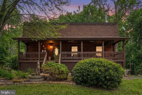 10418 Cliff Mills Rd, Marshall, VA 20115