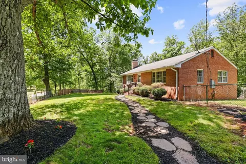 9408 Old Waterloo Rd, Warrenton, VA 20186