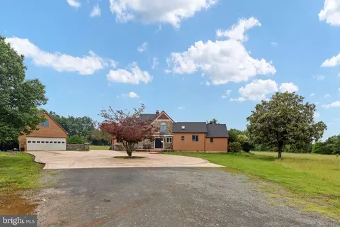 6119 Beach Rd, Midland, VA 22728