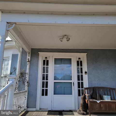 Exterior - 4102 Rectortown Rd, Marshall, VA 20115 photo 6 of 8
