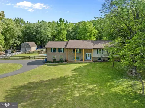 4300 Ringwood Rd, Nokesville, VA 20181