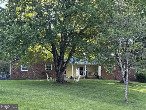9032 James Madison Hwy, The Plains, VA 20198