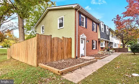 4517 Appledale Ct, Marshall, VA 20115