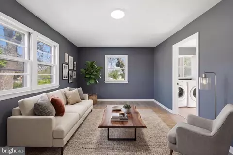 Living - 3571 Catlett Rd, Catlett, VA 20119 photo 2 of 2
