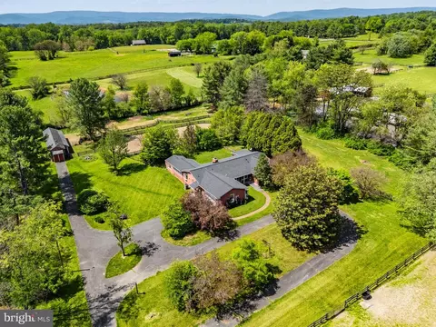 View/Area - 3934 Rectortown Rd, Marshall, VA 20115 photo 6 of 7