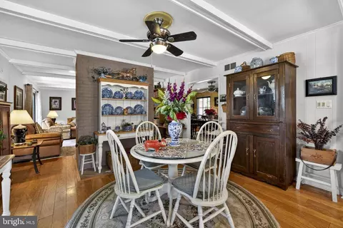 Dining - 3934 Rectortown Rd, Marshall, VA 20115 photo 2 of 3