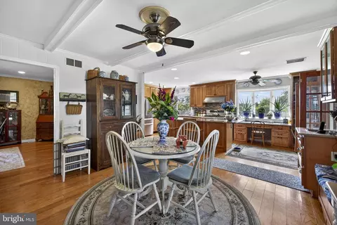 Dining - 3934 Rectortown Rd, Marshall, VA 20115 photo 1 of 3