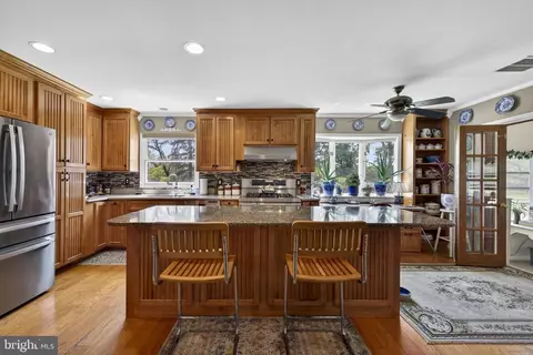 Kitchen - 3934 Rectortown Rd, Marshall, VA 20115 photo 5 of 8