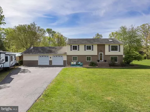 7264 Twilight Ct, Warrenton, VA 20187